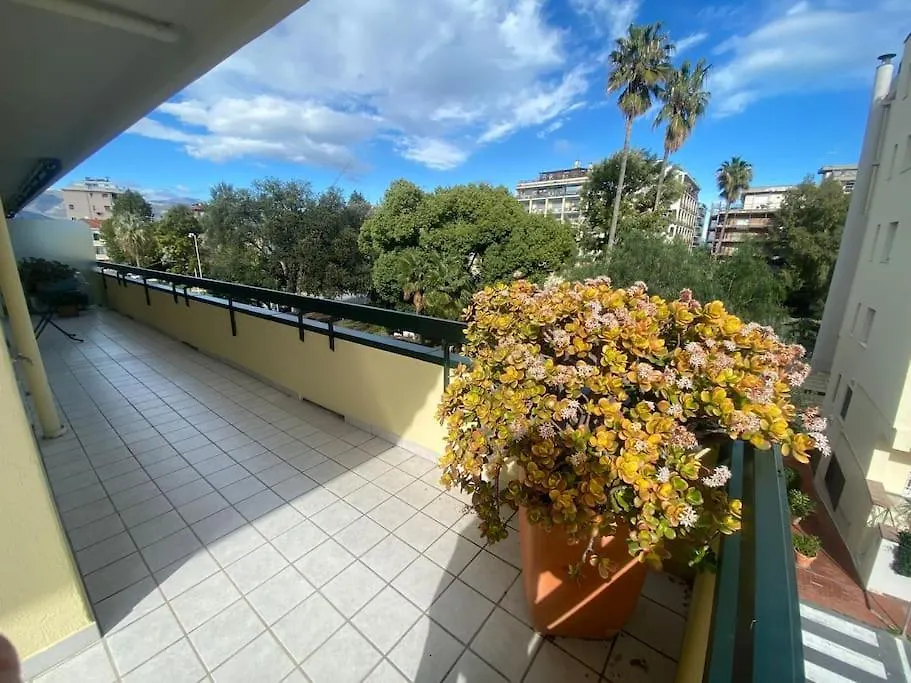 Apartamento Splendido Trilocale Vista Mare Albenga Italia