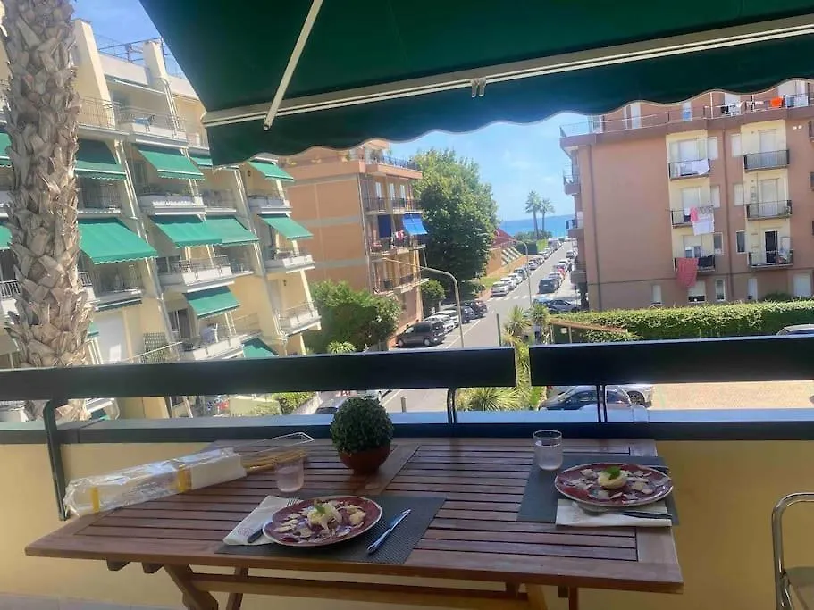 Apartamento Splendido Trilocale Vista Mare Albenga