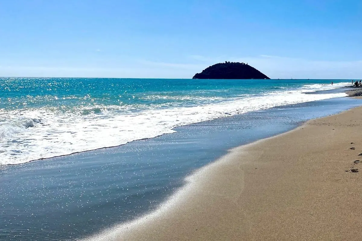 Apartamento Splendido Trilocale Vista Mare Albenga Italia
