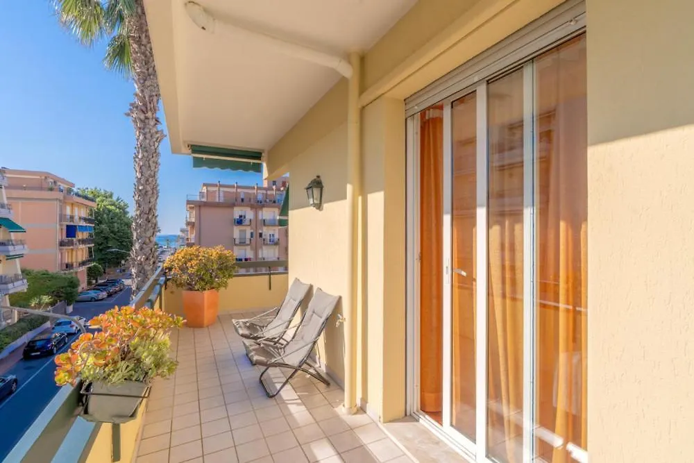 Apartamento Splendido Trilocale Vista Mare Albenga