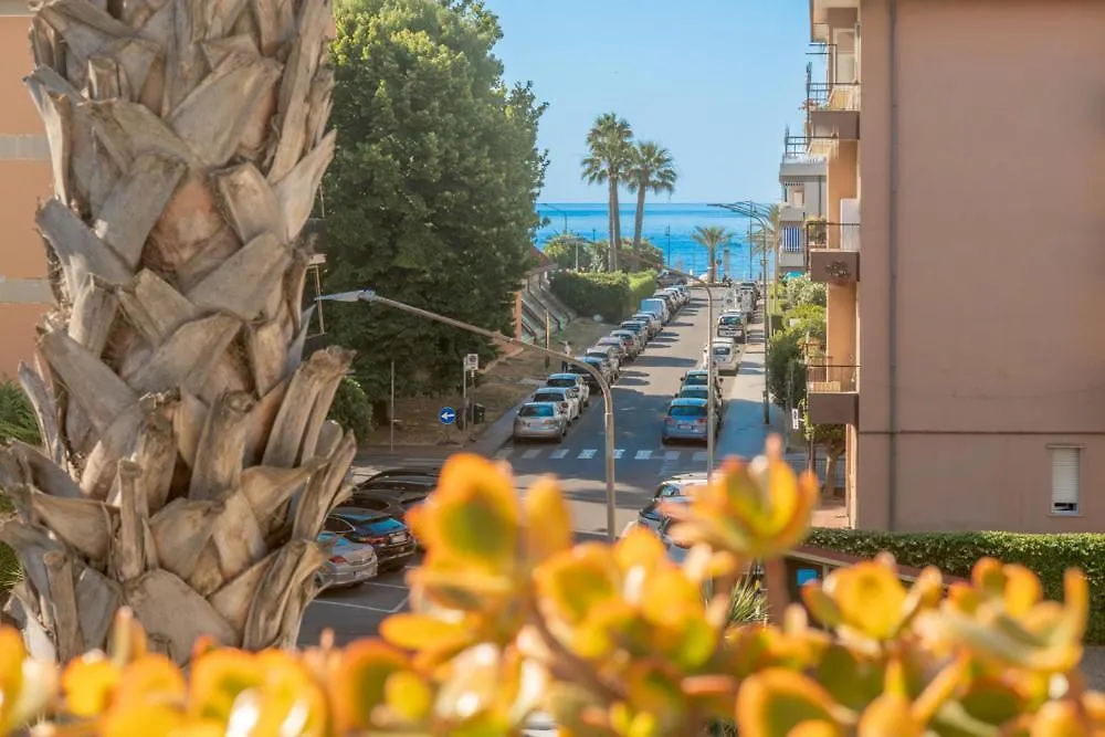 Apartamento Splendido Trilocale Vista Mare Albenga
